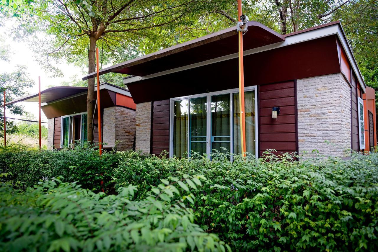 Energy Resort Nakhon Sawan Ngoại thất bức ảnh